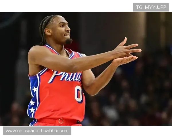 马克西奔袭绝杀复制火箭经典,76人战术板揭秘关键时刻 马克西奔袭绝杀复制火箭经典,76人战术板揭秘关键时刻