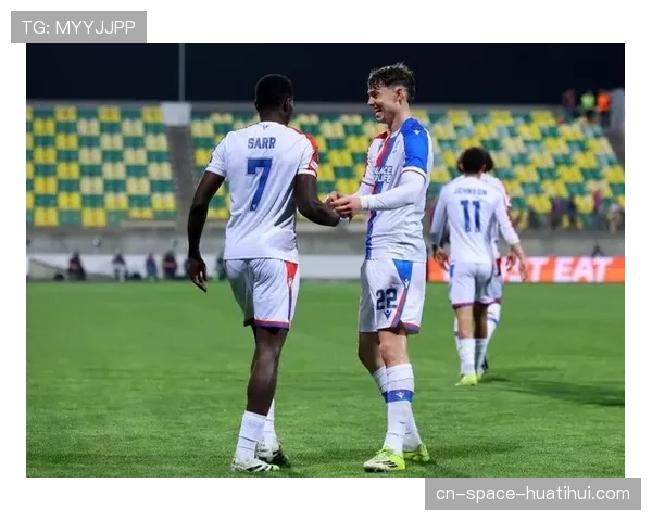 欧协联:阿斯顿维拉总比分5-2晋级四强